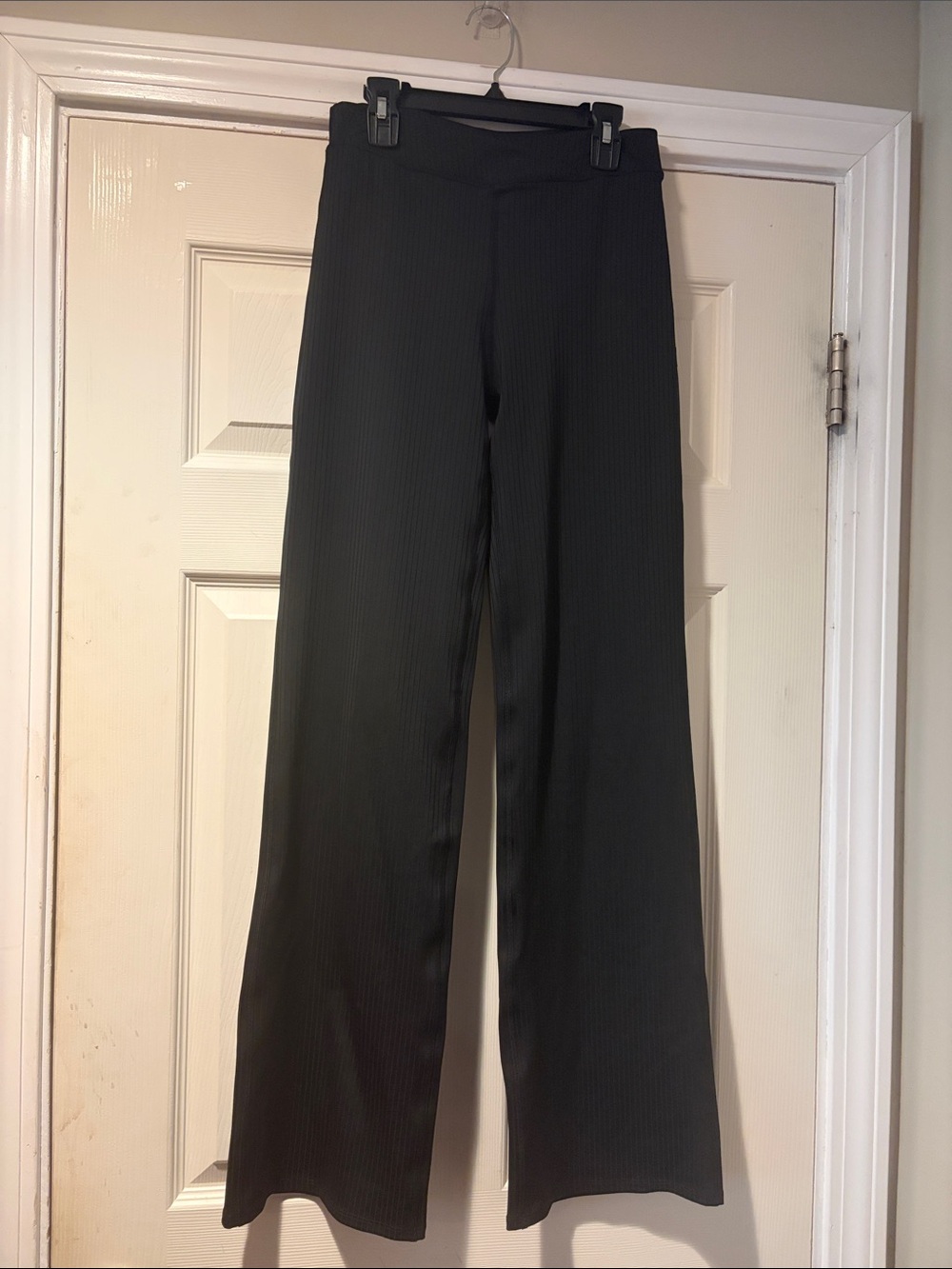 Viori Ribbed Wide-Leg Leggings in black M